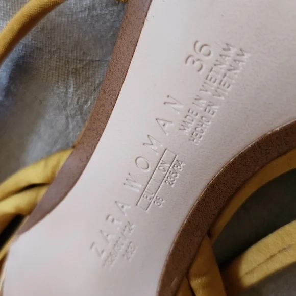 Zara NWT Canary Gold Evening Shoes - Picture 6 of 7